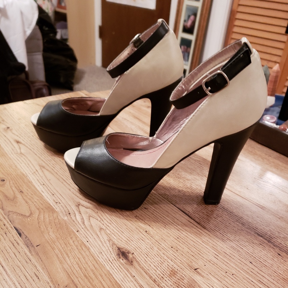 Pink & Pepper Leilla Heels